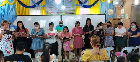 Singing Cebu’s praises .